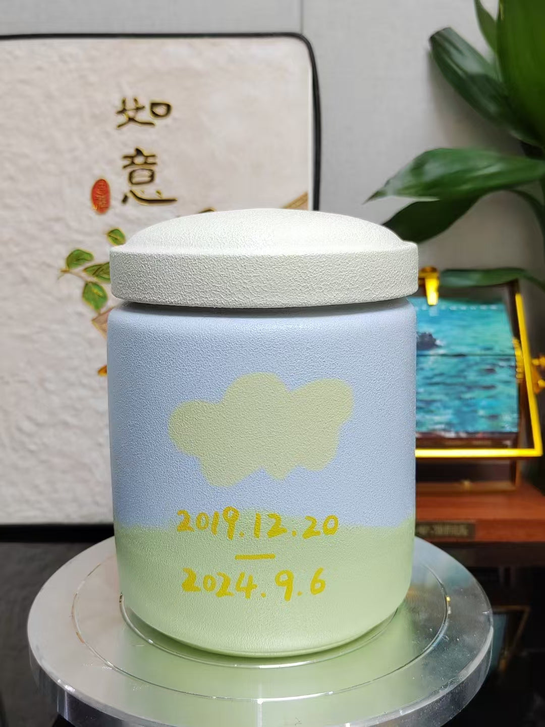 Customized Hand-Painted Ceramic Pet Urn – Unique Pet Souvenirs, Memorial Jar for Beloved Pets