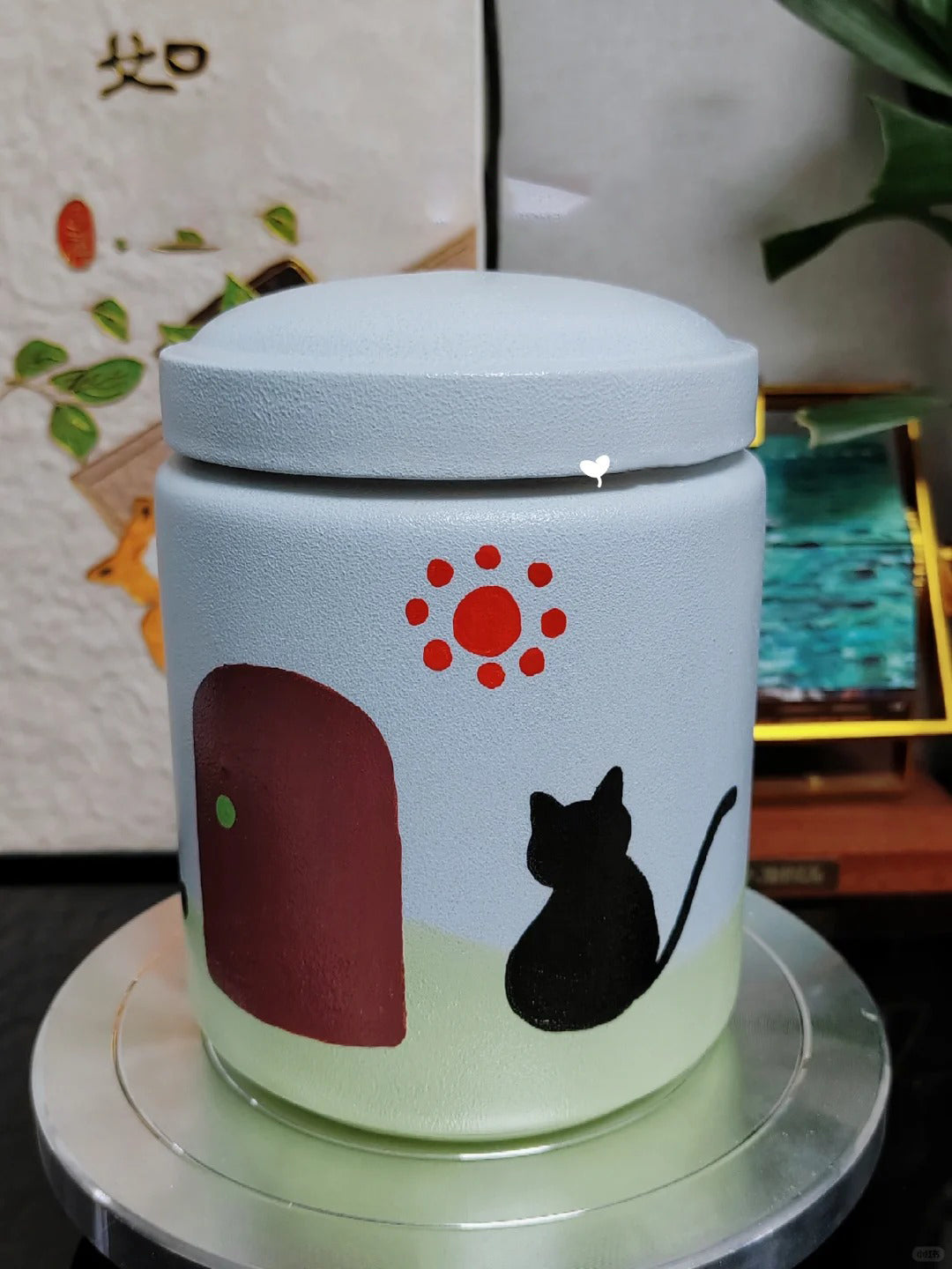 Customized Hand-Painted Ceramic Pet Urn – Unique Pet Souvenirs, Memorial Jar for Beloved Pets